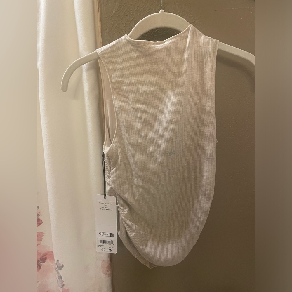 ALO Yoga Ribbed En Pointe Tank Limited: Oatmeal Heather XS NWT - Picture 7 of 7